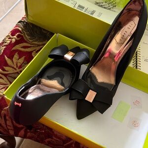Ted Baker London Black Heels with Bow Accent